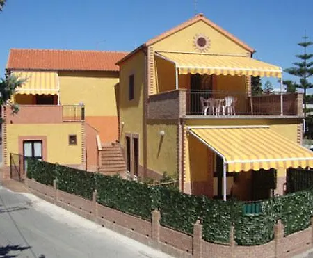Rosa E Ferdi *